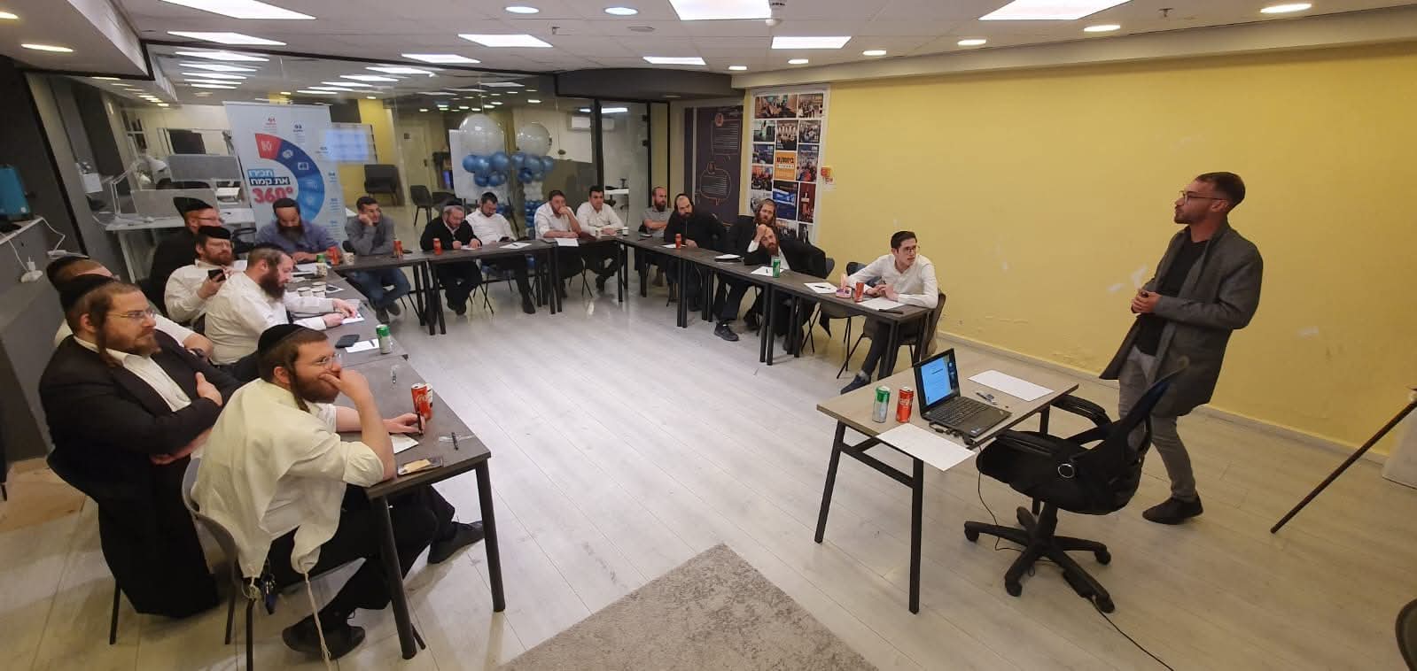 קורס מכירות ומשא ומתן בהנחיית רועי נחום